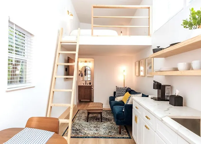 Cozy And Bright Mid-Century Gem In Eastside Action
