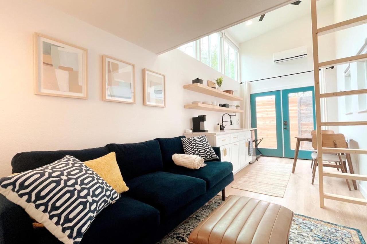 Cozy And Bright Mid-century Gem In Eastside Action Appartement